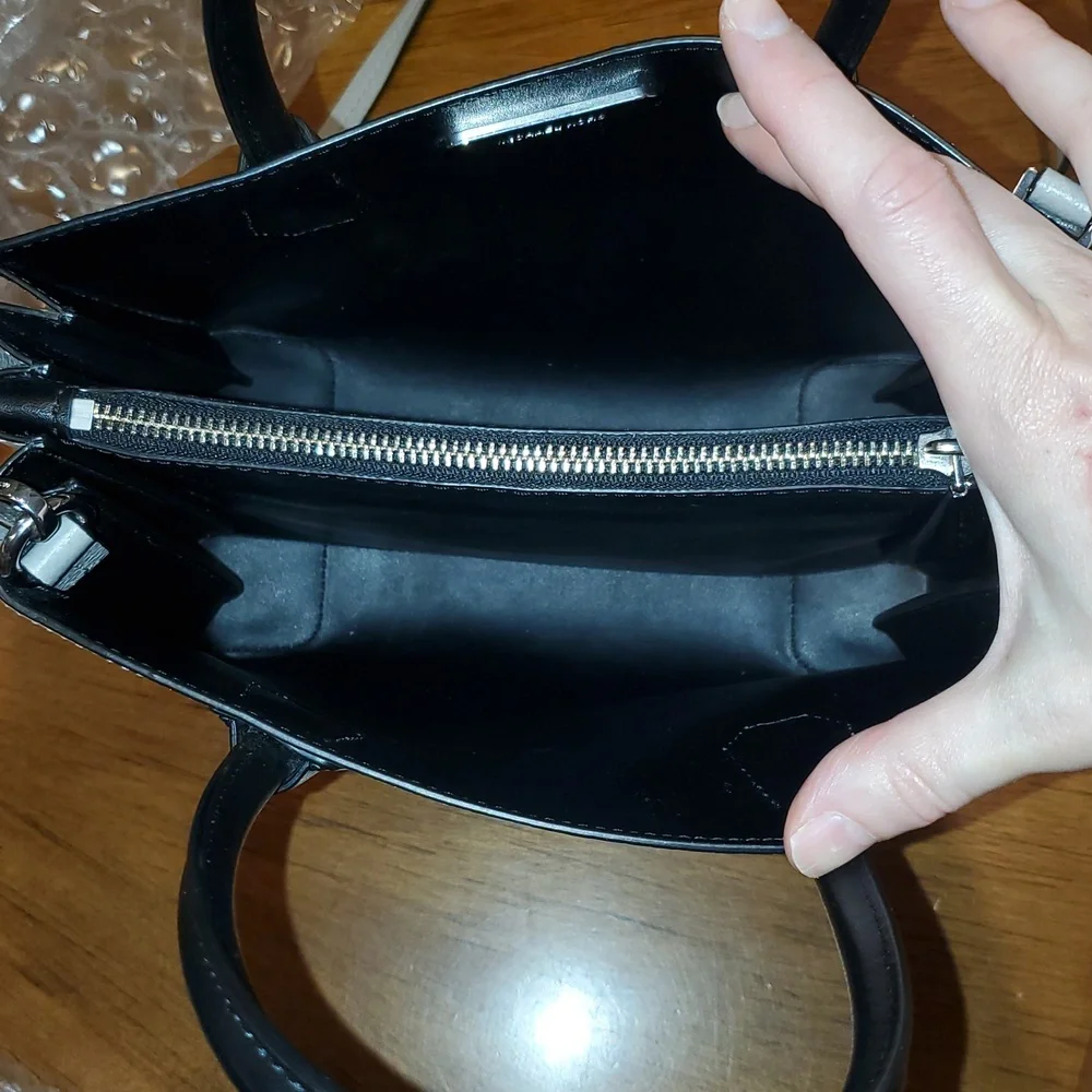 Like NEW Michael Kors Accordion Mercer Bag Medium
